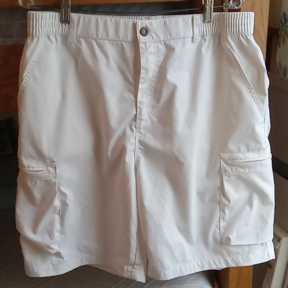 Calvin Klein Mens White Cargo Shorts